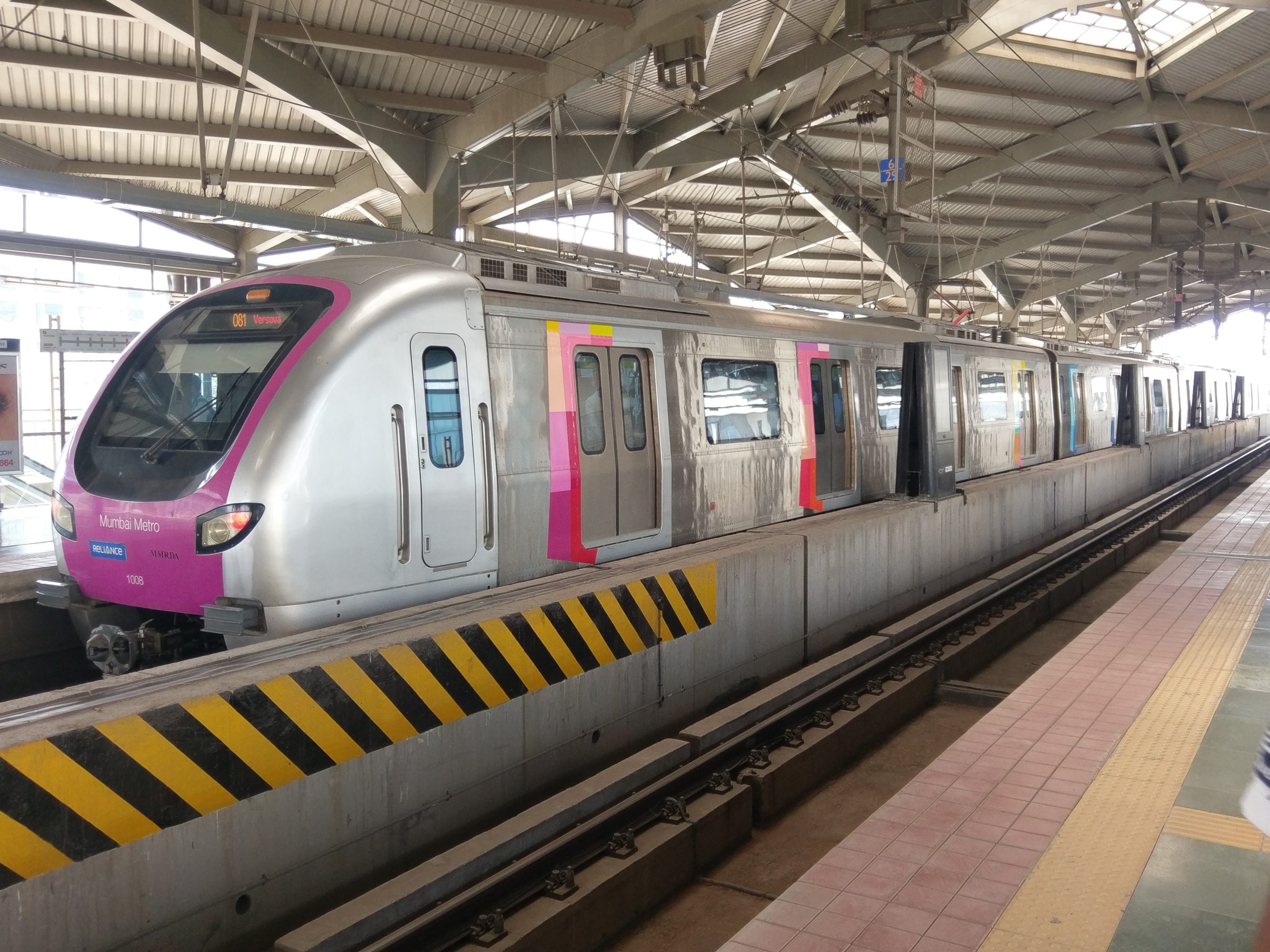 Mumbai_metro_fleet_2